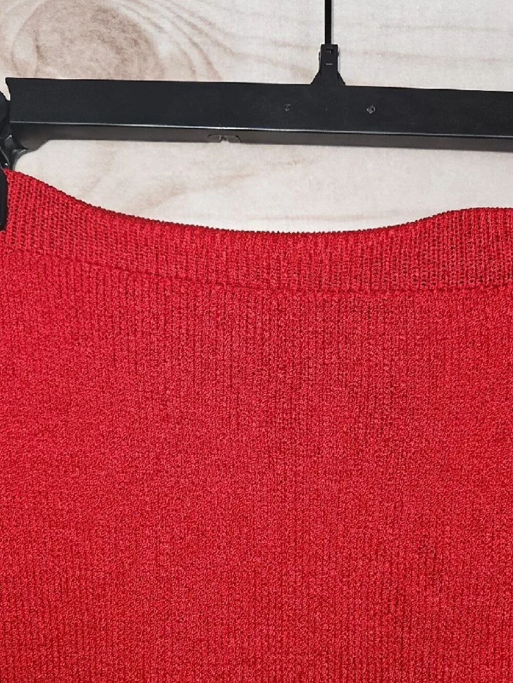 St. John Evening by Marie Gray Vintage Red Knit Pencil Skirt | Size 6 - Picture 6 of 13